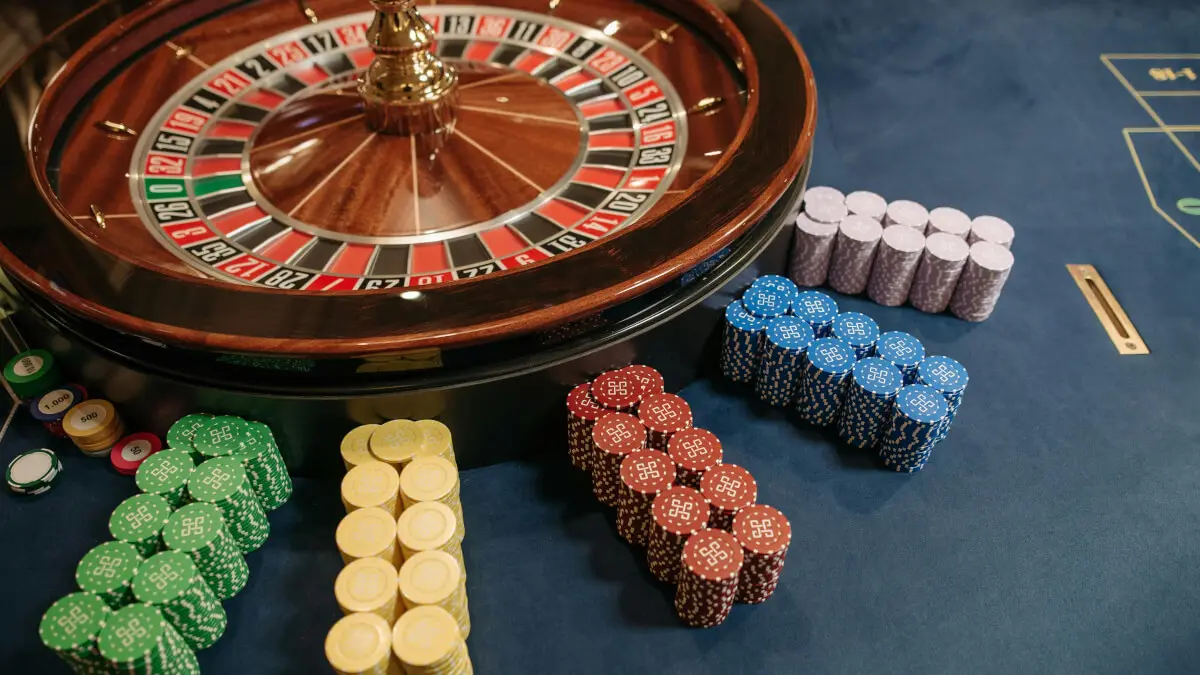 Så spelar du de mest populära bordsspelen på casino illustration